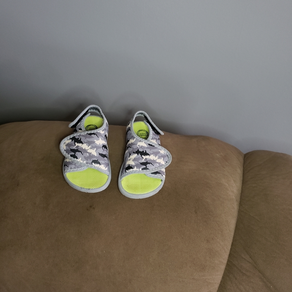 Sandals - Picture 1 of 2